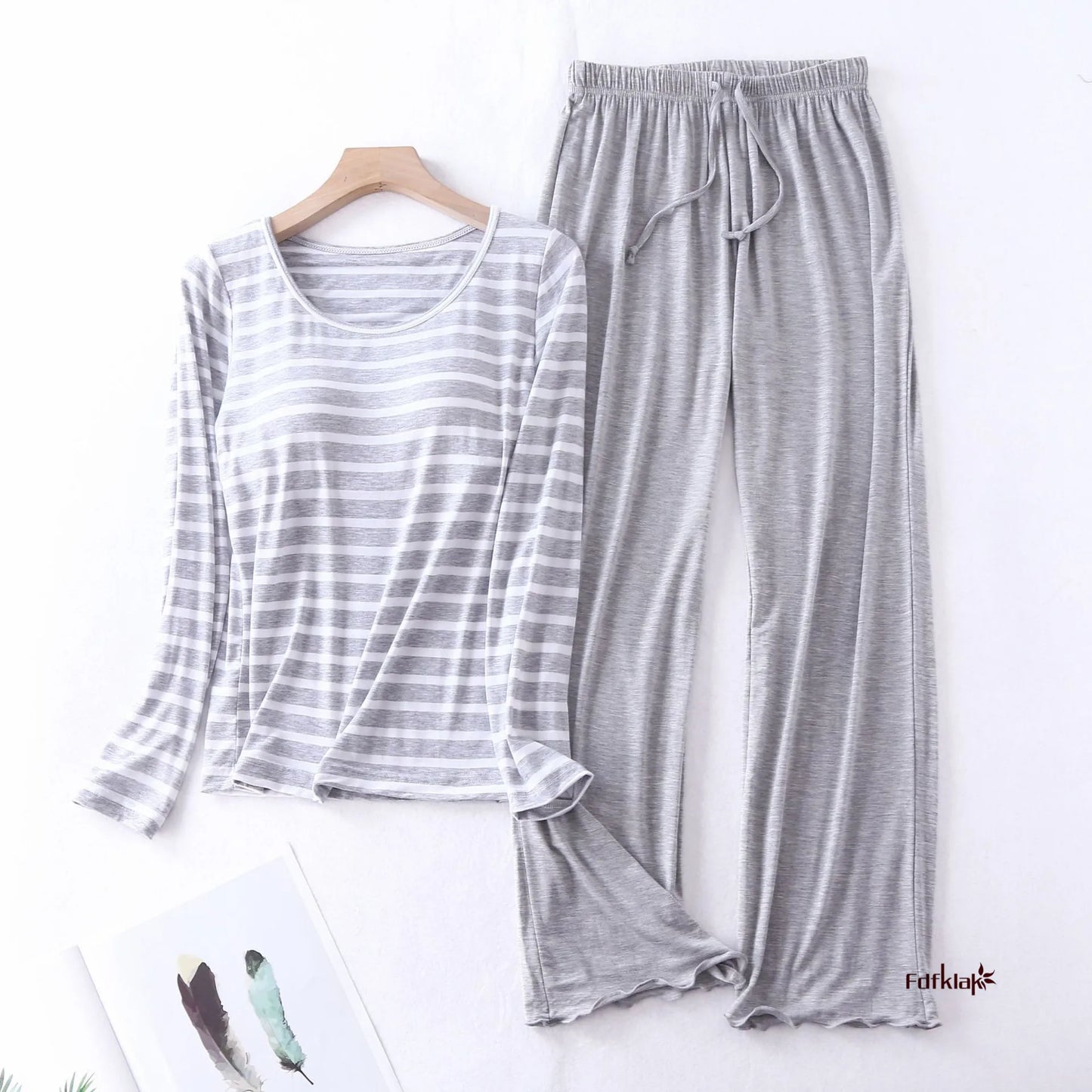 Casual Loose Pajamas for Women Long Sleeve Spring Autumn Pijamas Womens Sleepwear Bra pad Stripe Modal Ladies Set Pyjama Femme